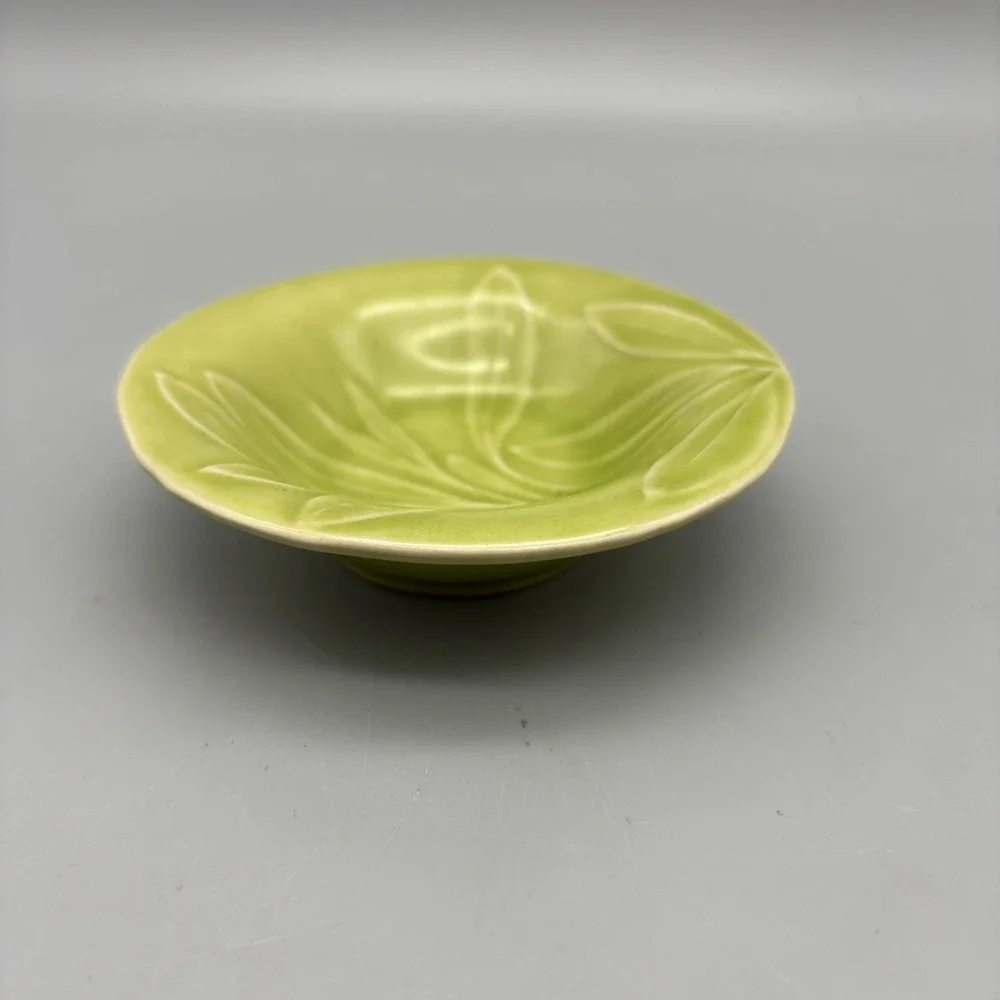 Williams Sonoma Leaf Trinket Condiment Nut Candy Dish 4.25